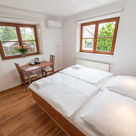 Penzion Leknin Třeboň Extérieur photo
