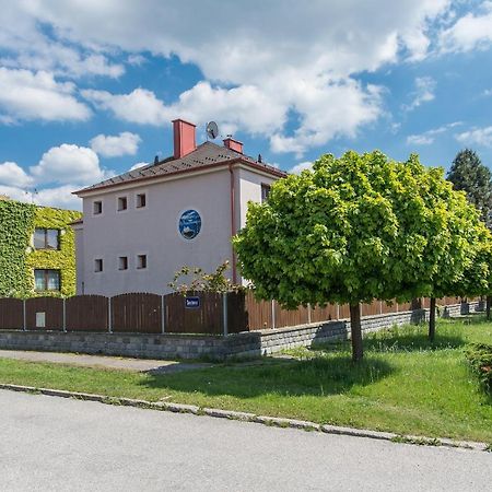 Penzion Leknin Třeboň Extérieur photo