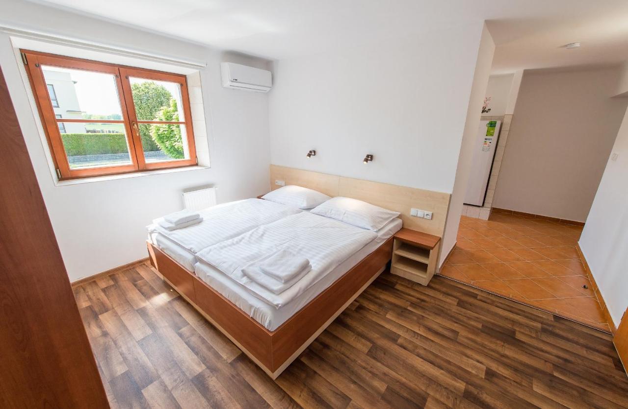 Penzion Leknin Třeboň Extérieur photo