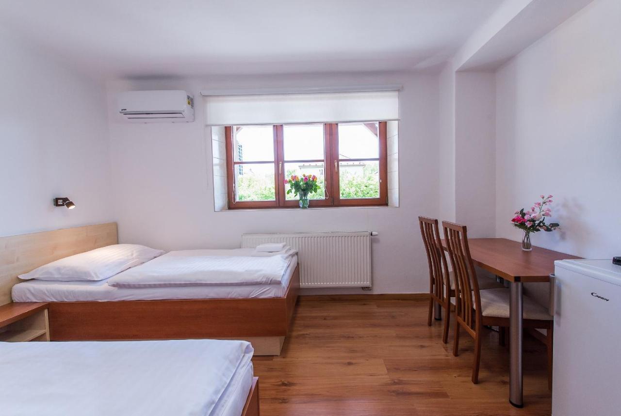 Penzion Leknin Třeboň Extérieur photo